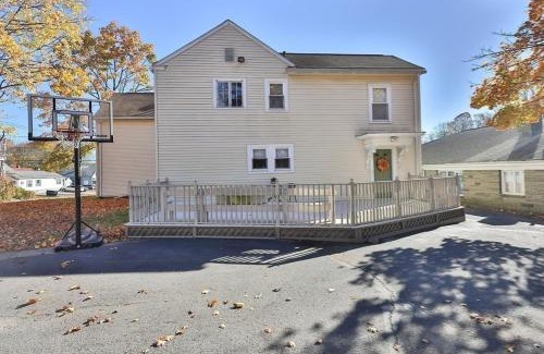 North Attleboro Villa | 190 N Washington st, North Attleboro, MA 02760
