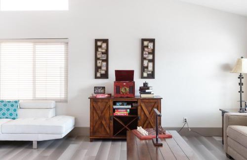 Las Vegas House | 1900 Sqft House 5beds,3bath With heated Pool,spa,bbq