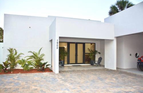Rural Estates House | 1902 Della Dr