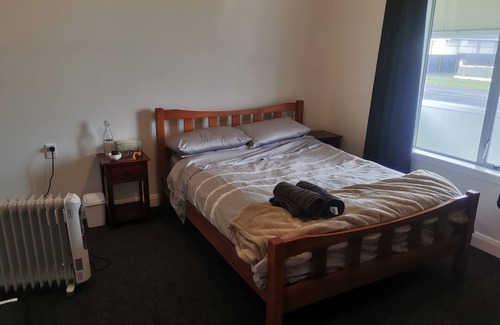 Invercargill House | 1920's comfort