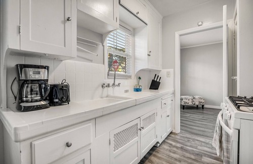 Bankers Hill House | 1920's Remodeled Craftsman Bungalow Little Italy
