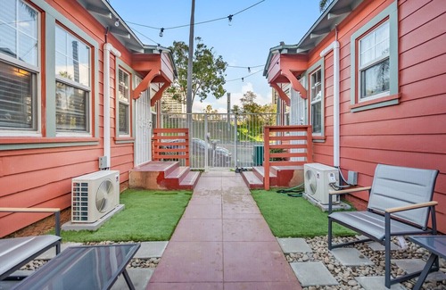 Bankers Hill House | 1920's Remodeled Craftsman Bungalow Little Italy
