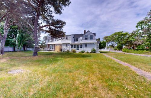 Bass River House | 1930s Guest House