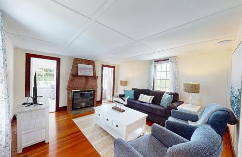 Bass River House | 1930s Guest House