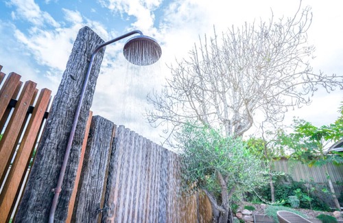 Mylestom House | 1932-beachside timber home