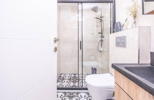 Balat Condo | 1935 - Peaceful, calm and Affordable