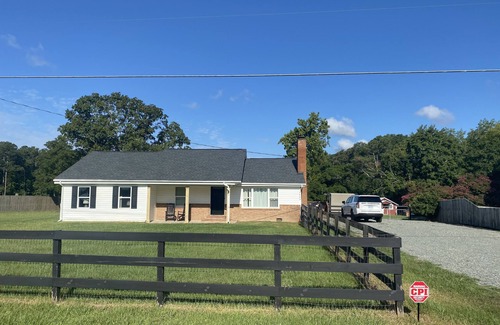 Kipling House | 1940’s Farm House 10 min. from downtown Fuquay