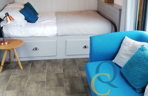 Newenden Apartment | 1944 Ammunition Wagon - Original train carriage - Sleeps 4 - Watch steam trains only 20ft away