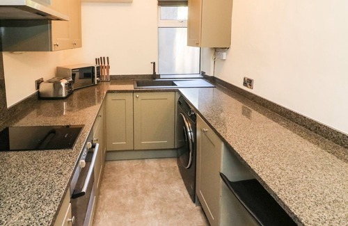 Settle Cottage | 1A LOWER CROFT STREET, pet friendly, with open fire in Settle