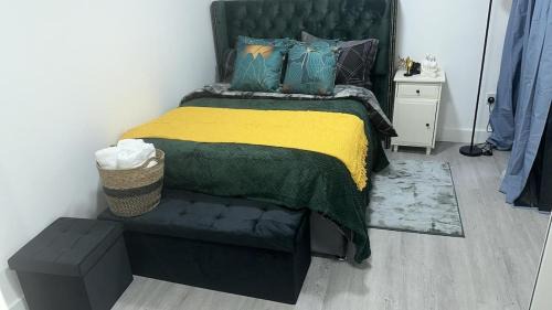 Kensal Green Apartment | 1B, zone 2 Westbourne Park , sleeps 4