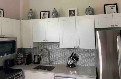 Government Hill Apartment | 1B1B: by I-35, The Pearl & Downtown