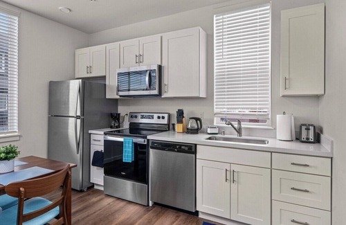 South Tacoma Apartment | 1BD/1BA Cozy Tacoma near McChord Air Force Base