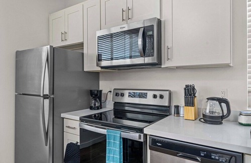 South Tacoma Apartment | 1BD/1BA Cozy Tacoma near McChord Air Force Base