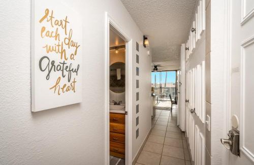 Kihei Apartment | 1BD Condo with Ocean Views: 40% OFF, Self Check-In
