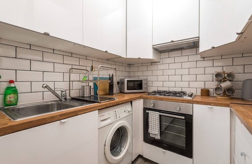 Gorgie Apartment | 1bed-ground Fl -private Entrance