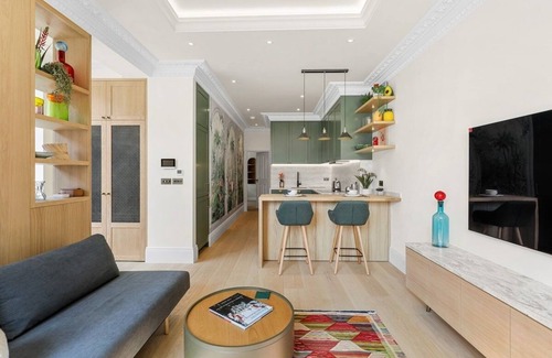 City of Westminster Apartment | 1Bed Ground Floor Flat in London