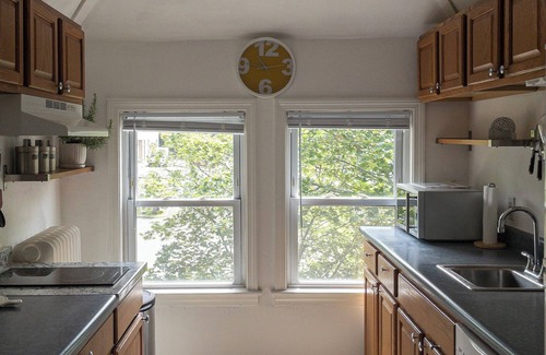 Orient Heights Apartment | 1Bedroom.Boston.Airport.Magnificent view.