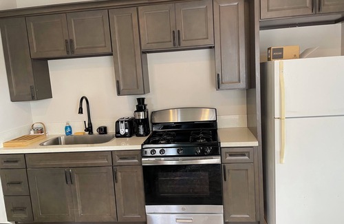Golden Hill House | 1br/1ba newly renovated, newly furnished downstairs unit of a duplex