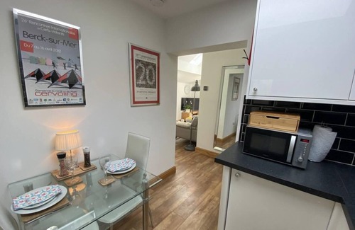 Louth Apartment | 1Br-Balcony-PetFriendly-Garden-Free Parking
