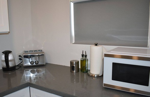 Thousand Oaks Apartment | 1br/Bd, totally private apartment at the top of the mountain. 100% private