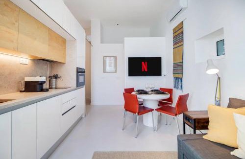 Lisbon Old Town Apartment | 1BR Cocoon in the heart of santos - AC | By Airnest