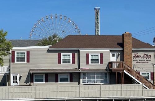 Seaside Heights Apartment | 1BR Condo One Block from Sea-Balcony