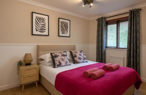 Gilmerton Apartment | 1BR Edinburgh Stay with Free Parking Sleeps 4