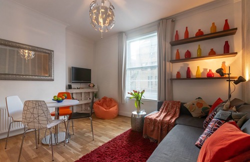 Holborn Apartment | 1BR Flat Covent Garden - Sleeps 4 - Prime Spot - WiFi - Discounts on Stays