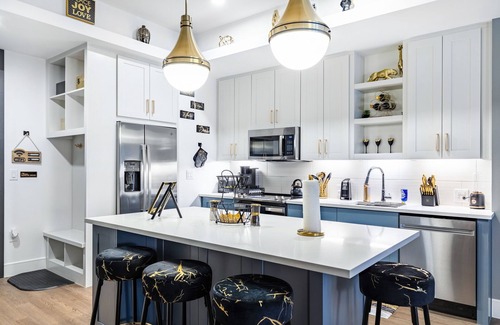 North Arlington House | 1BR GOLD SUITE CONDO/Mins to ATT&T Stadium/DFW AP-King Bed