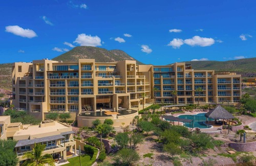 La Paz Apartment | 1BR Golf View & Private Balcony at Vistamar