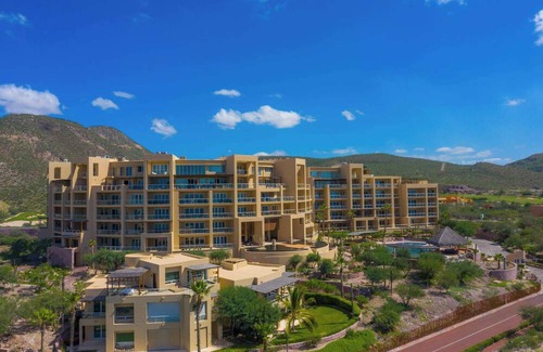 La Paz Apartment | 1BR Golf View & Private Balcony at Vistamar