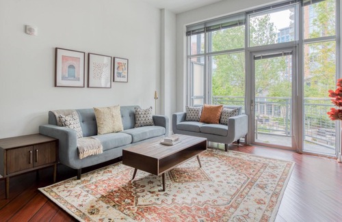 McLean Apartment | 1BR in Mc Lean, Parking + Pet-Friendly