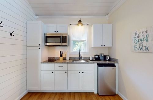 Lower Township House | 1BR King Bed Sofa Bed Sleeps 4 POOL - 12