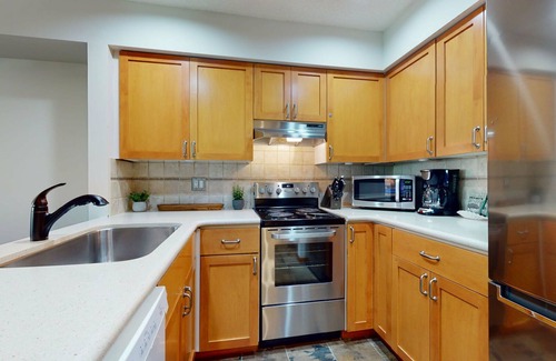 Whistler Creekside Condo | 1BR | Lake Placid Lodge | King Bed | Common Pool, Hot Tub, BBQ, & Lounge | Private Balcony