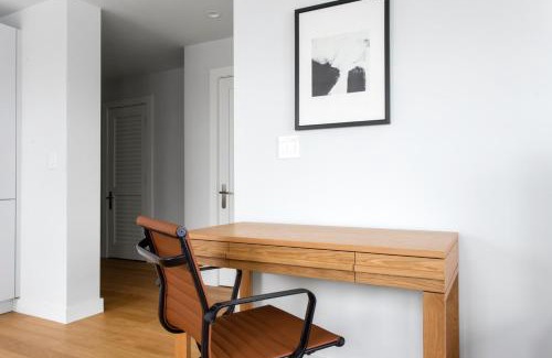 Winter Hill Apartment | 1BR Minutes from Union Sq Porter Sq Davis Sq BOS-338