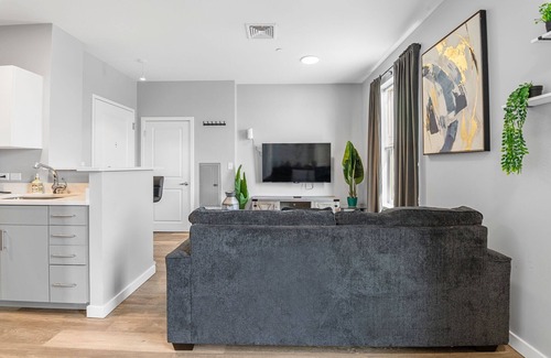 Everett Apartment | 1BR Near Encore Boston 8471