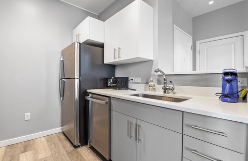 Everett Apartment | 1BR Near Encore Boston 8471