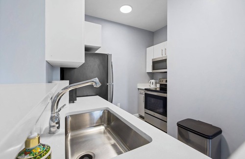 Everett Apartment | 1BR Near Encore Boston 0443