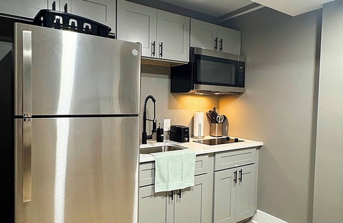 Decatur House | 1BR Oasis Escape in SE Atlanta