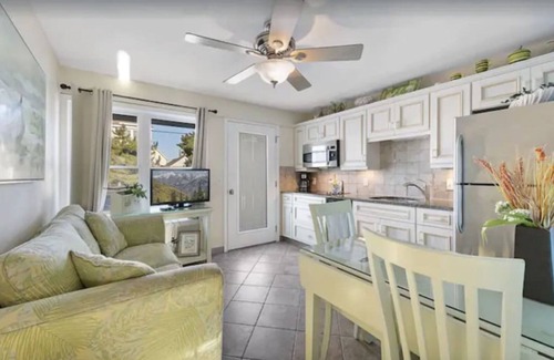 Beach Haven Condo | 1BR Ocean Block Condo – 140’ from the Beach