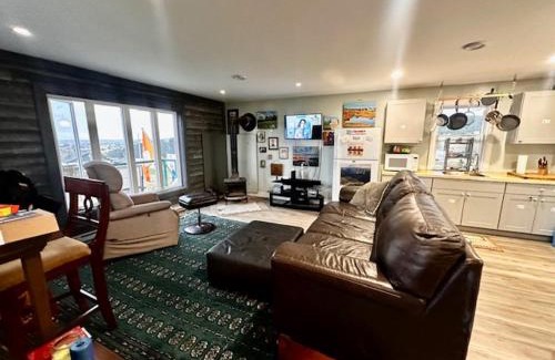Elliston House | 1br Stunning Bird Rock View Near Trail In Elliston