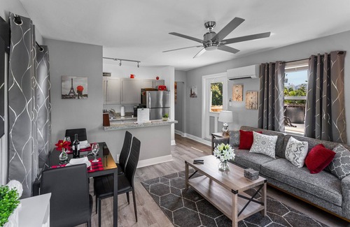 Coral Ridge Apartment | 1BR, Windows on All Four Sides