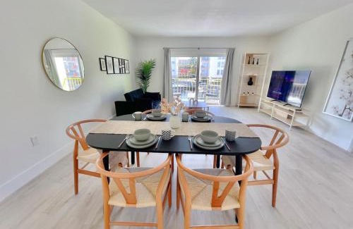 Eastern Shores Apartment | 1BR with Kitchen Close To Sunny Isles Beach