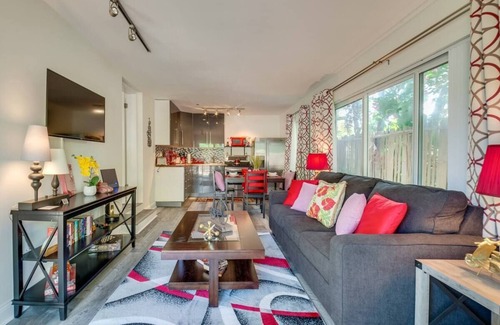 Coral Ridge Apartment | 1BR with Private, Fenced Deck