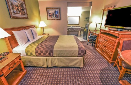 Glendale House | 1KNS-1 King Non Smoking
