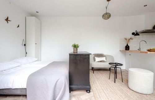 Bentveld Apartment | #1Leafy Place