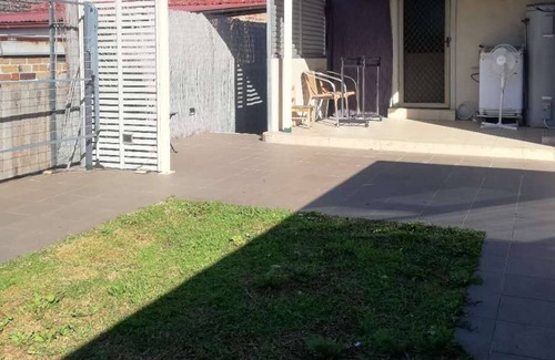 Rockdale House | 1miuntes walk to station house