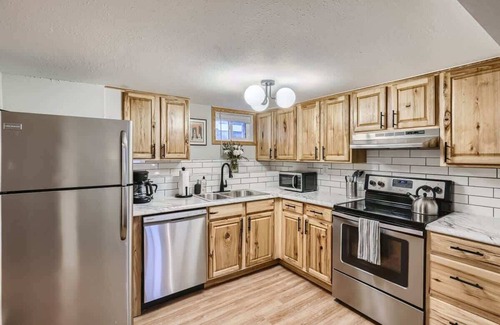 Speer Apartment | 1st Ave by Modern Midstay/Wash Park & SoBo #F1