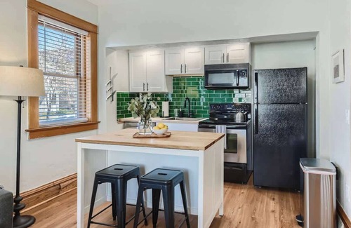 Speer Apartment | 1st Ave by Modern Midstay Wash Park & SoBo #F2