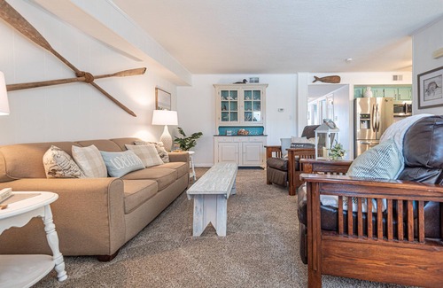 Midtown Ocean City Condo | 1St Fl OC, Md 37th St Condo with Pool and Boat Slip https:/youtu.be/CFZBvvNLQ7g